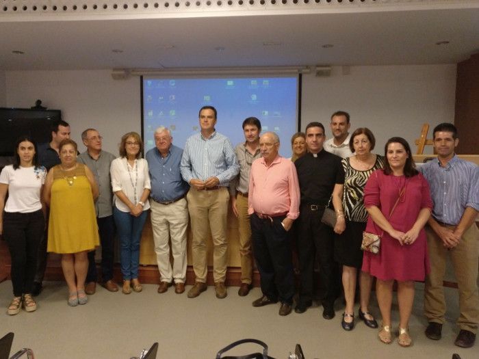 Digitalización y conservación del Archivo Parroquial de Lebrija presentación