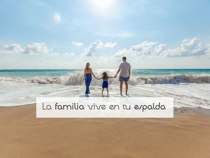 La familia vive en tu espalda